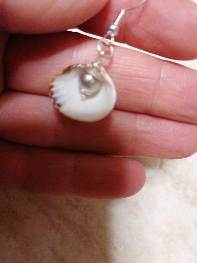 Orecchini conchiglia e perla