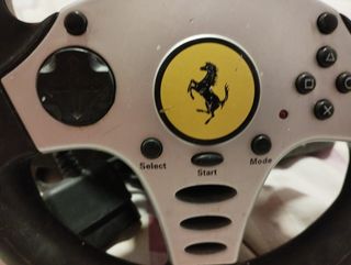 Volante Ferrari para videojuegos
