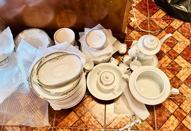 Vajilla porcelana dorada 24 piezas