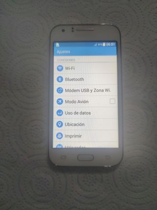  Samsung Galaxy J1 blanco