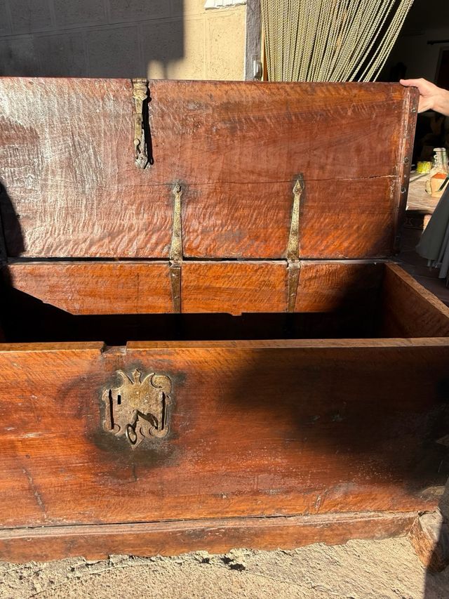 Arca de madera Antigua con Llave