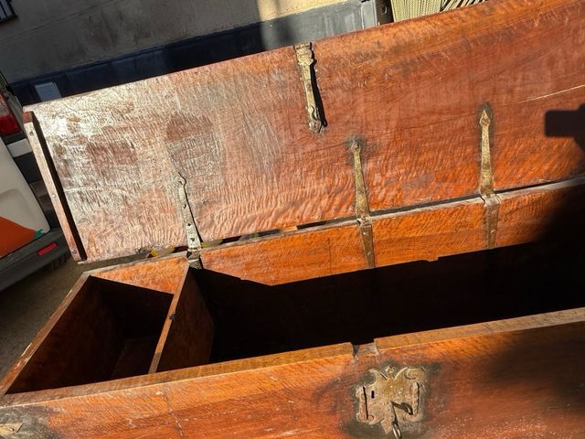 Arca de madera Antigua con Llave