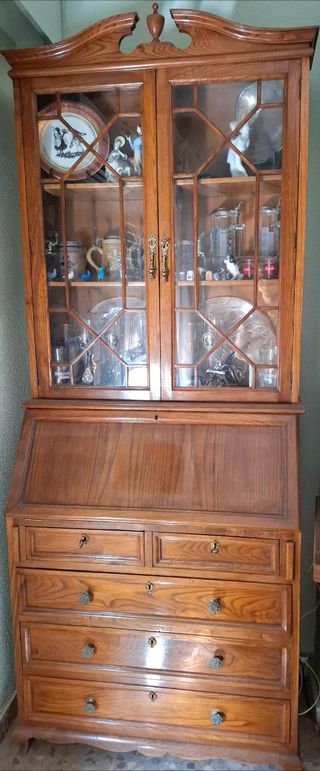 Bureau escritorio antiguo con vitrina
