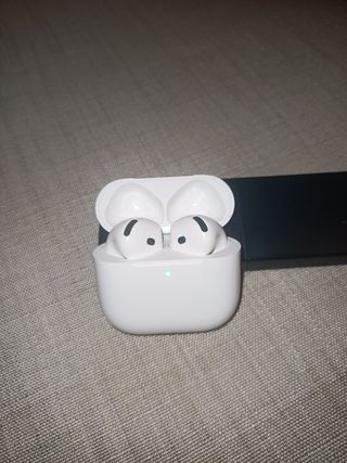Airpods 4 Apple