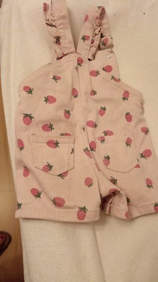 Pelele bebé niña fresas