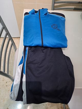 Chandal talla 24 luisa de marillar