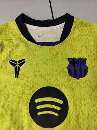 Camiseta FC Barcelona 
Amarilla logo Kobe Bryant 
