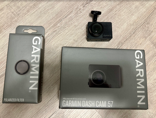 Garmin Dash Cam 57 + Polarizador 