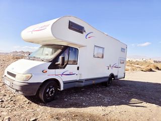 Autocaravana 6 plazas viajar, 7 dormir