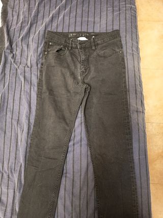 Jeans negros H&M + 14 años