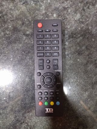 TV TD Systems 32" negra. No es Smart TV 