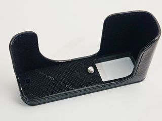 Fondina Half Case Garitz XS-CHXE per Fujifilm X-E4
