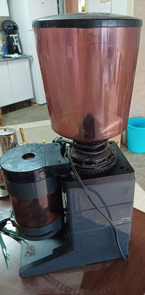 Molinillo café antiguo