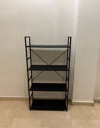 Estantería negra metalica