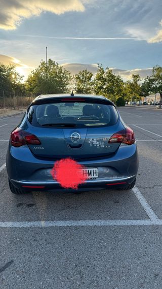 Opel Astra 2012 Diesel 122000km