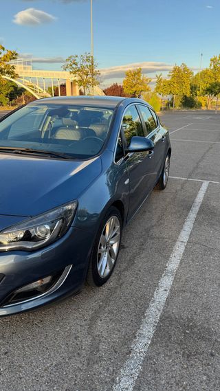 Opel Astra 2012 Diesel 122000km