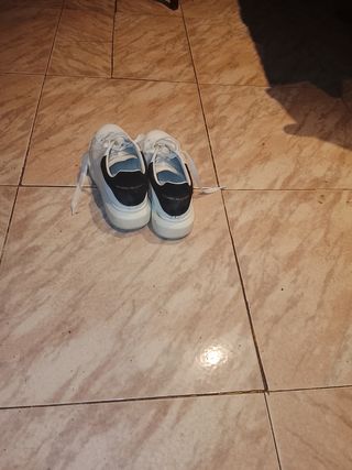 Zapatillas Alexander McQueen blancas
