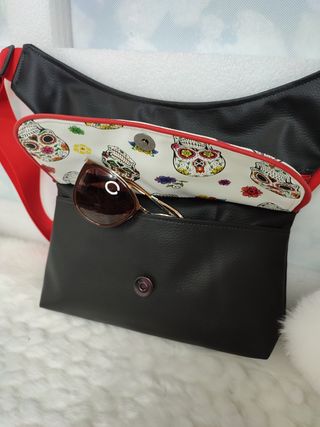 Riñonera Calaveras - Negra y Multicolor