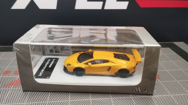 Lamborghini Aventador LP700-4 diecast