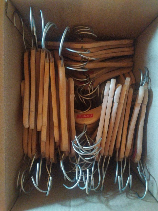 N. 10 grucce in legno neonato