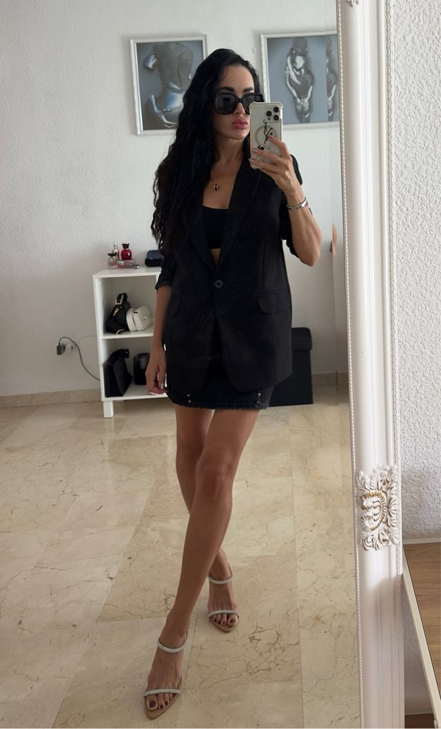 Elegante giacca nera