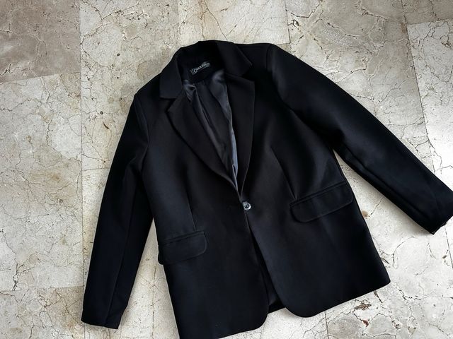 Elegante giacca nera