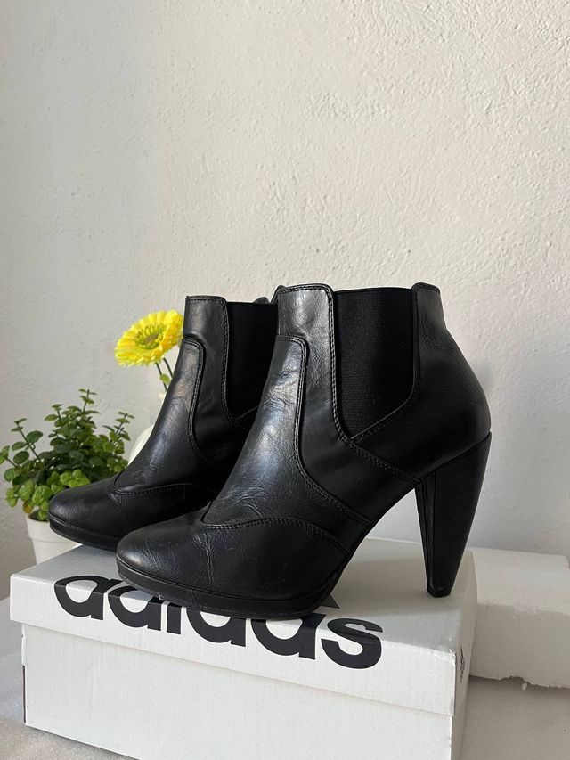 Botines negros tacón alto - 38