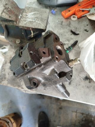 Bomba inyectora Bosch Peugeot 2000 HDI