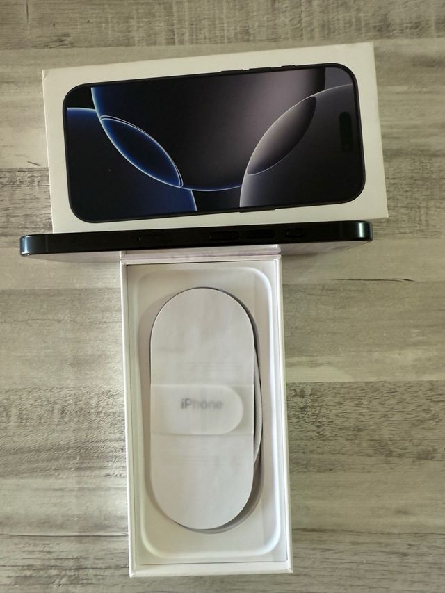 iPhone 16 pro 128gb 16/8/2025 18 ciclos factura 