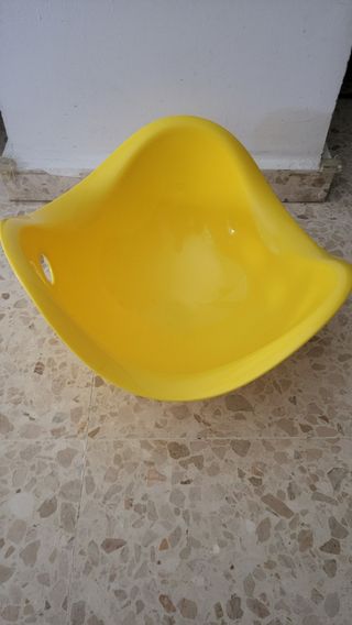 Silla mecedora Bilibo amarilla