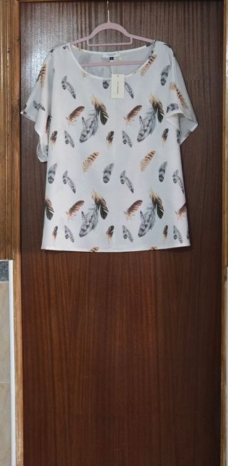 Blusa de manga corta blanca estampada