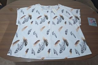 Blusa de manga corta blanca estampada