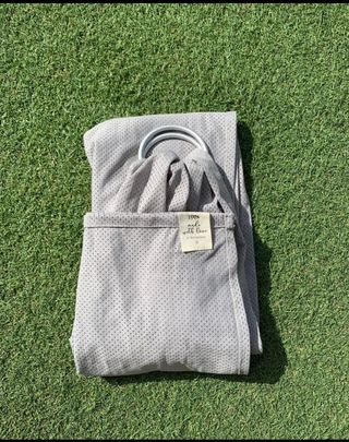Bandolera porteo en agua
