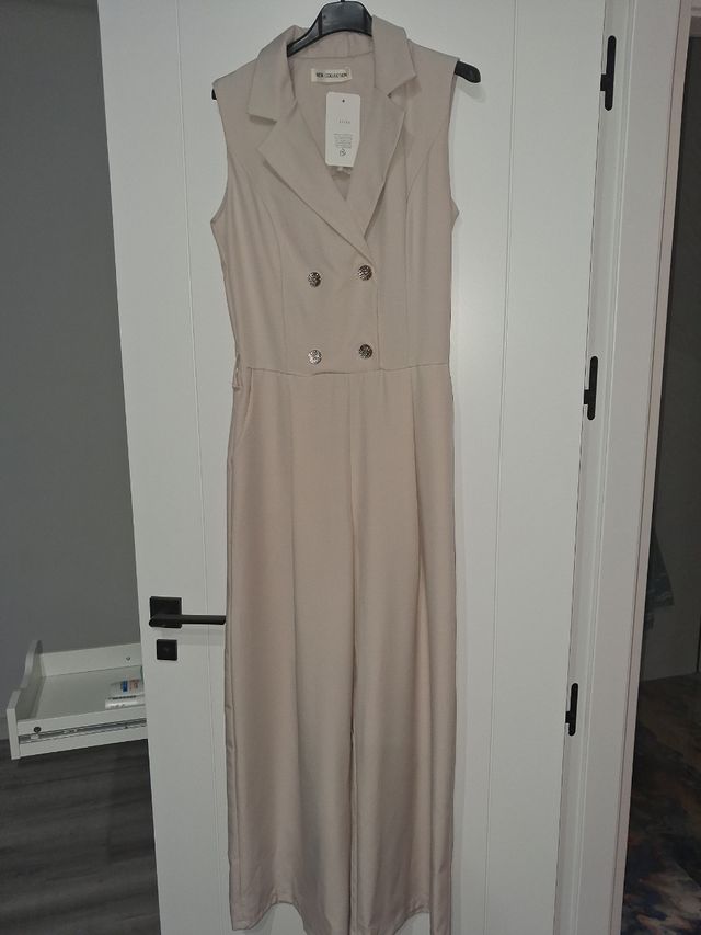 Mono beige S/M, sin estrenar con etiqueta.