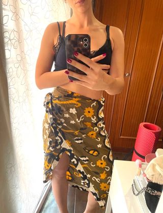 Falda midi étnica pareo verde khaki Zara