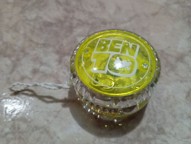 Yoyo Ben 10 - Luminoso. Verde. Nuevo. Barato