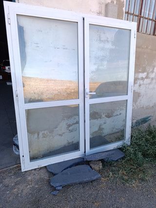 Puerta doble abatible aluminio