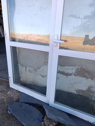 Puerta doble abatible aluminio