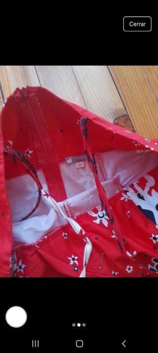 Vestido rojo estampado floral