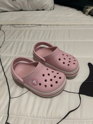 Crocs niña rosa 