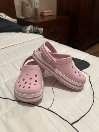 Crocs niña rosa 