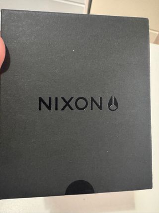Reloj Nixon plateado - A estrenar