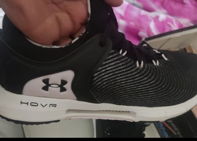 Zapatillas Under Armour Hovr - Negras