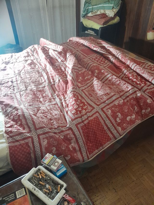 Trapunta matrimoniale rossa e bianca