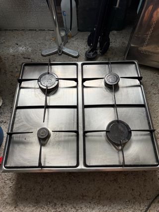 Cocina gas butano 4 fuegos