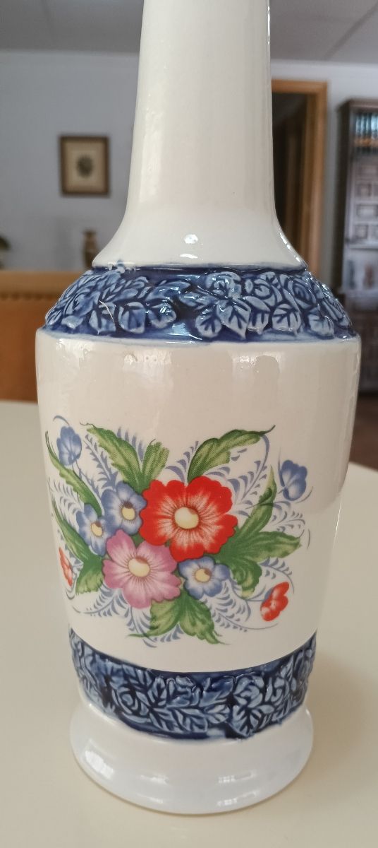 Licorera porcelana vintage azul y blanca
