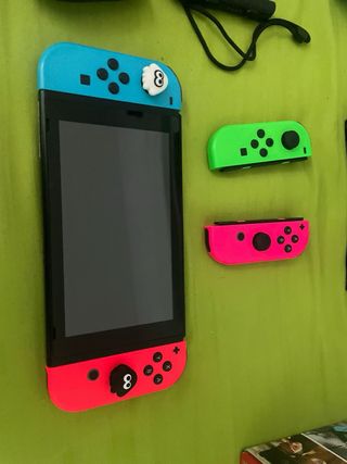 Nintendo Switch - Azul y Rojo