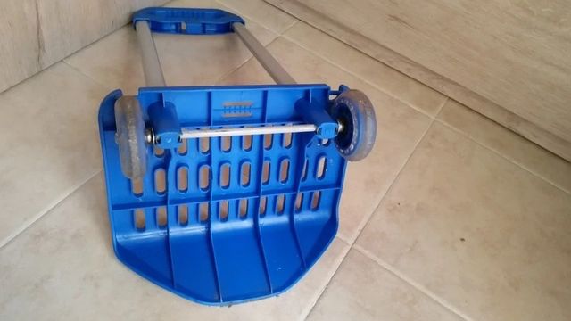 Carro de transporte escolar