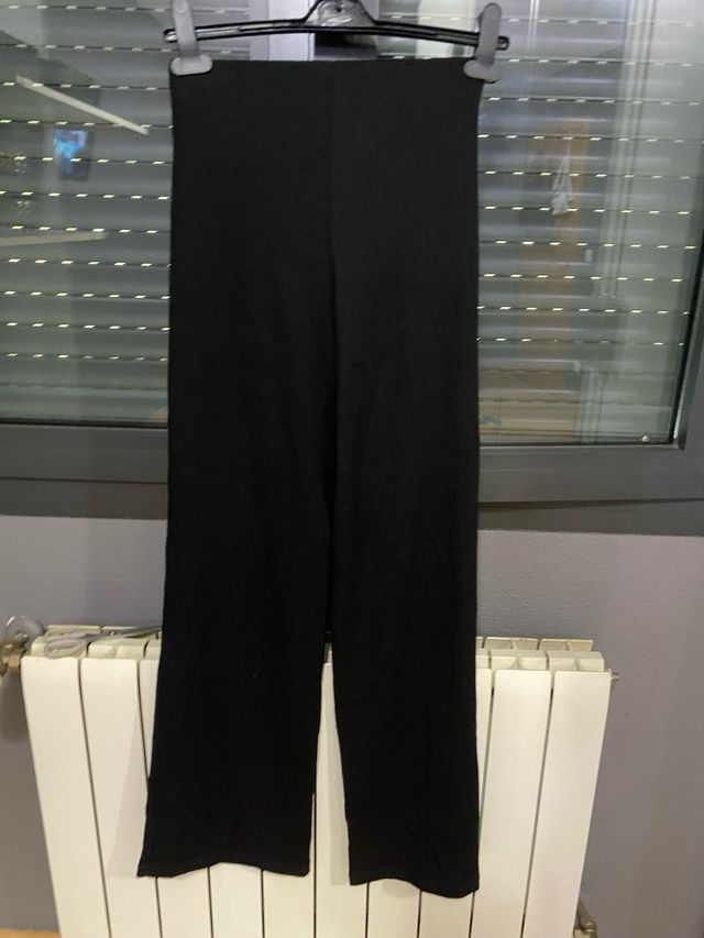 Pantalón Negro Canalé