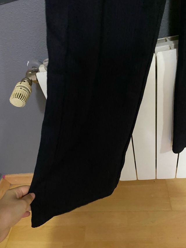 Pantalón Negro Canalé